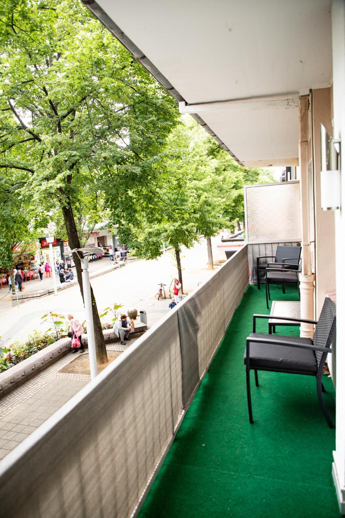 Me Living Bad Pyrmont Innenstadt 10 Meter Balkon Exterior foto